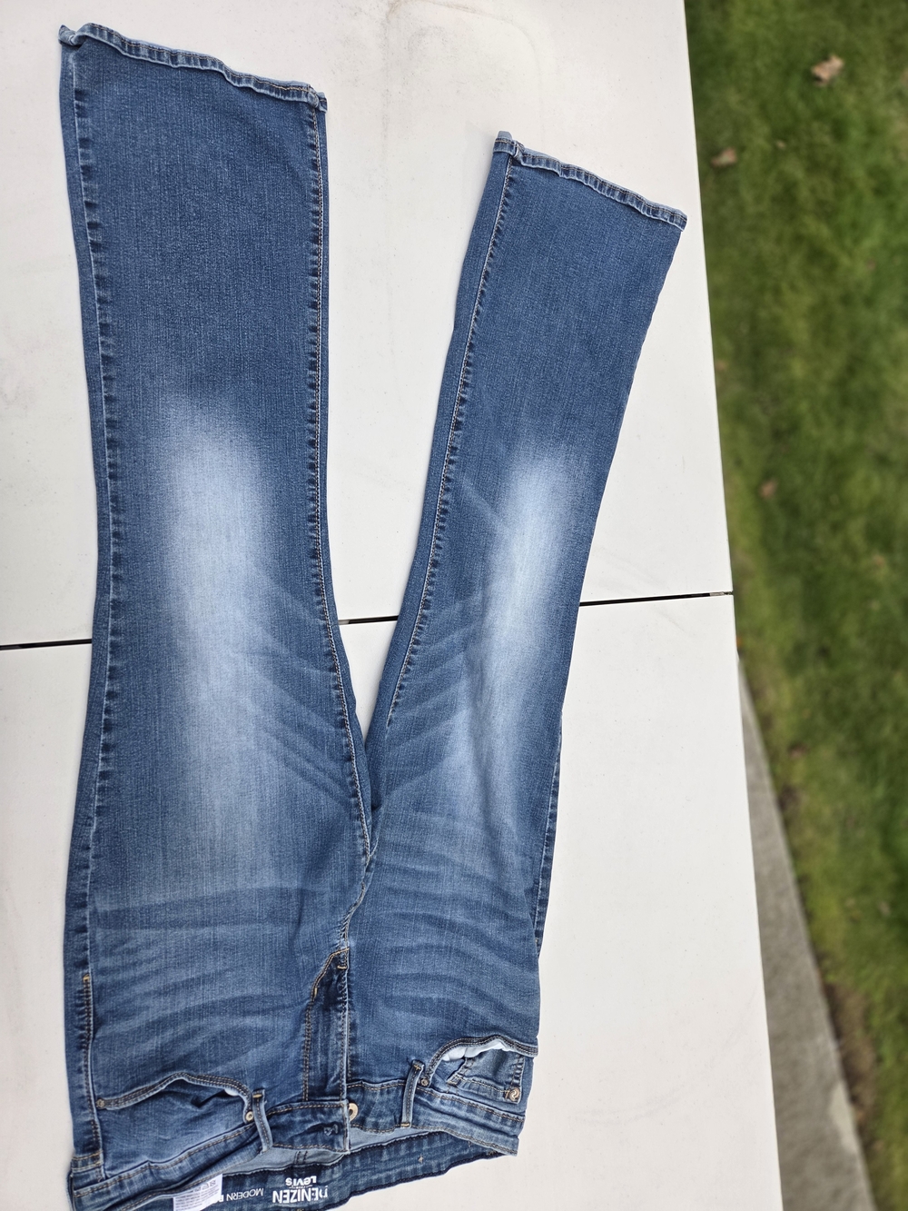 Denizen from Levi's Modern Boot Cut 10S